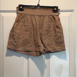 SO High-Waist Elastic Shorts in Brown